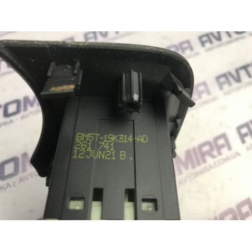 Кнопка подогрева сидений Ford Focus 3 2011-2017 BM5T19K314AD